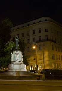 Lueger Platz bei Nacht<br> Foto: Ruben Demus